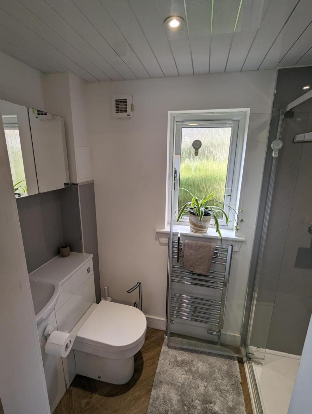 En-Suite Double Room With Private Entrance Edinburgh Ngoại thất bức ảnh